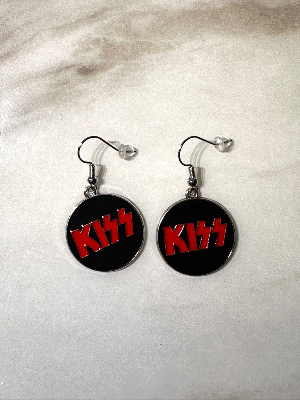 Kiss Black & Red Round Dangle Earrings